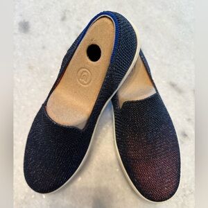 BNIB Rothy’s Metallic Lattice Stitch sneaker sz 8.5